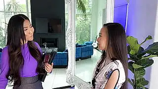 HouseHumpers: Azgın Karım, Seksi Asyalı Emlakçıyı Üçlü İlişkiye İkna Ediyor
